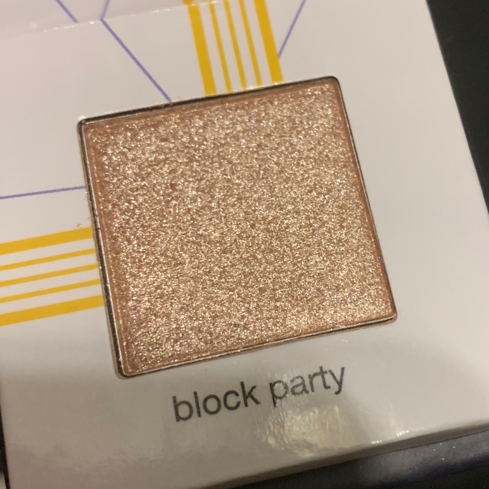 Eye shadows